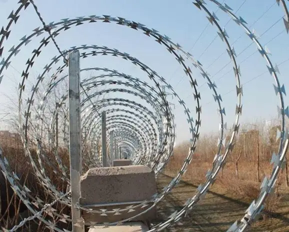 CROSSED CONCERTINA RAZOR WIRE