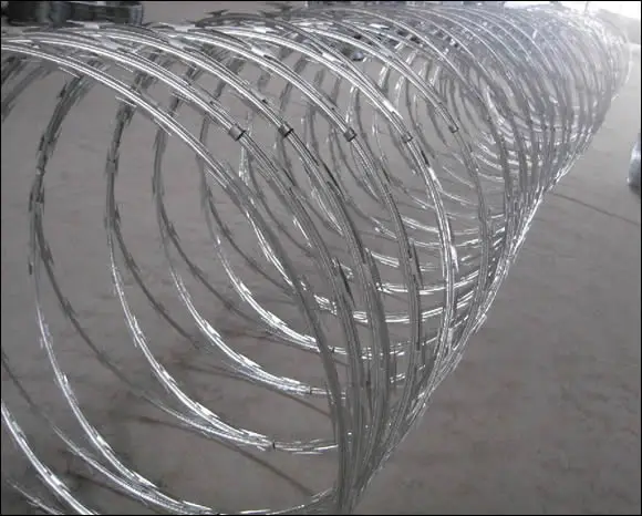 CROSSED CONCERTINA RAZOR WIRE