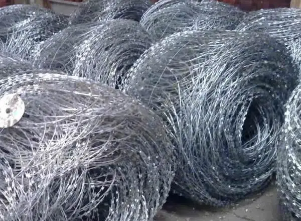 FLAT WRAP RAZOR WIRE