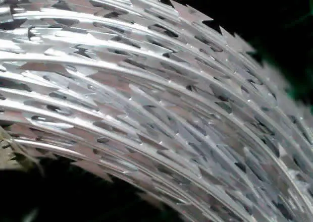 GALVANIZED RAZOR BARBED WIRE